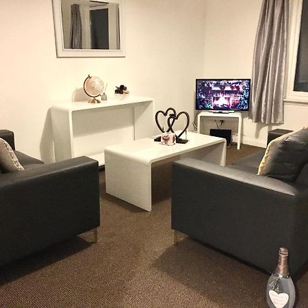 Central Spacious 2 Bedroom By Union Square Free Parking Aberdeen Eksteriør billede