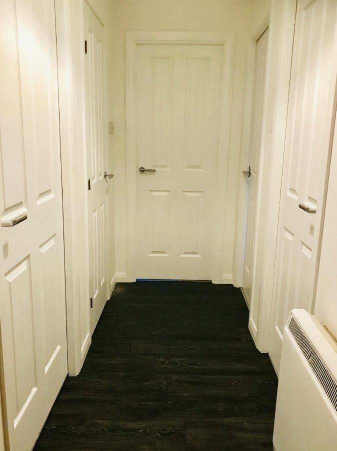 Central Spacious 2 Bedroom By Union Square Free Parking Aberdeen Eksteriør billede