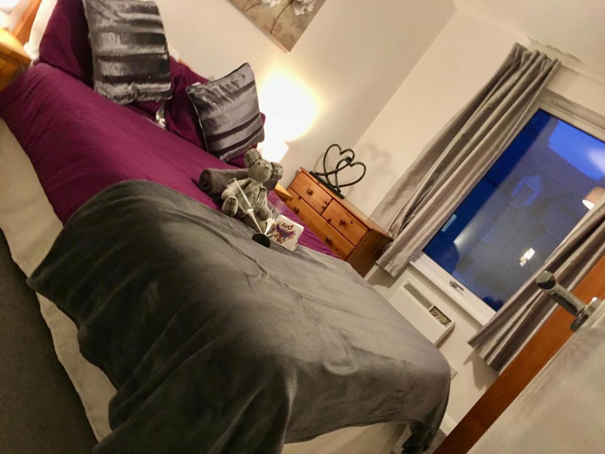 Central Spacious 2 Bedroom By Union Square Free Parking Aberdeen Eksteriør billede