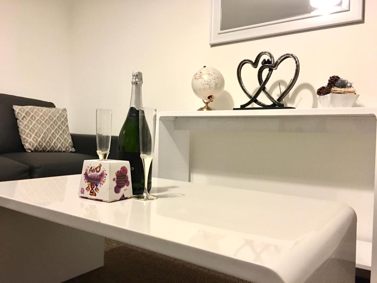 Central Spacious 2 Bedroom By Union Square Free Parking Aberdeen Eksteriør billede